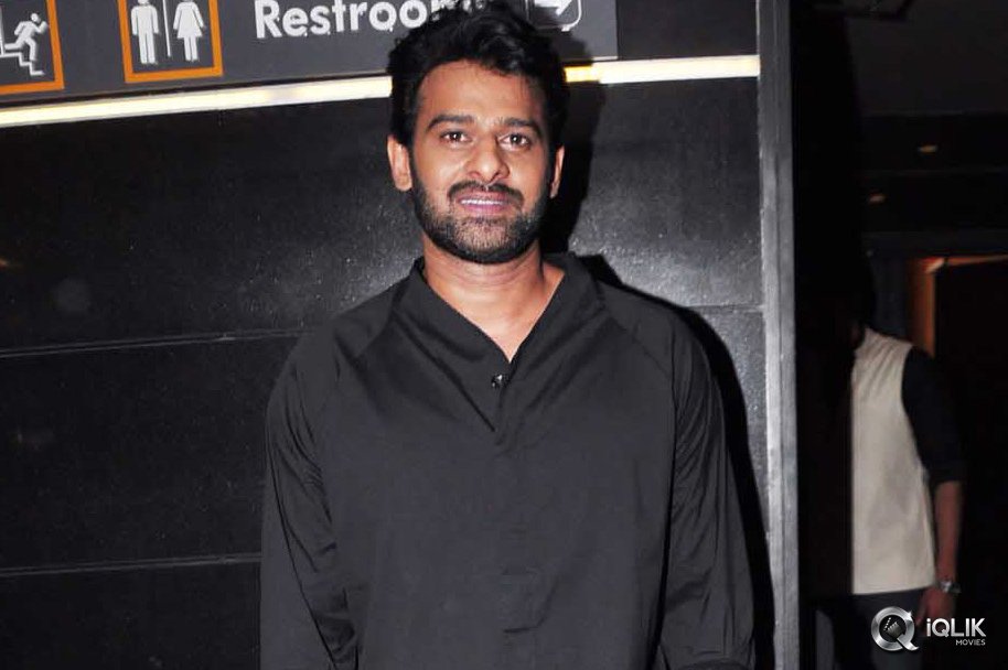 Prabhas-at-Baahubali-Movie-Trailer-Launch-In-Mumbai